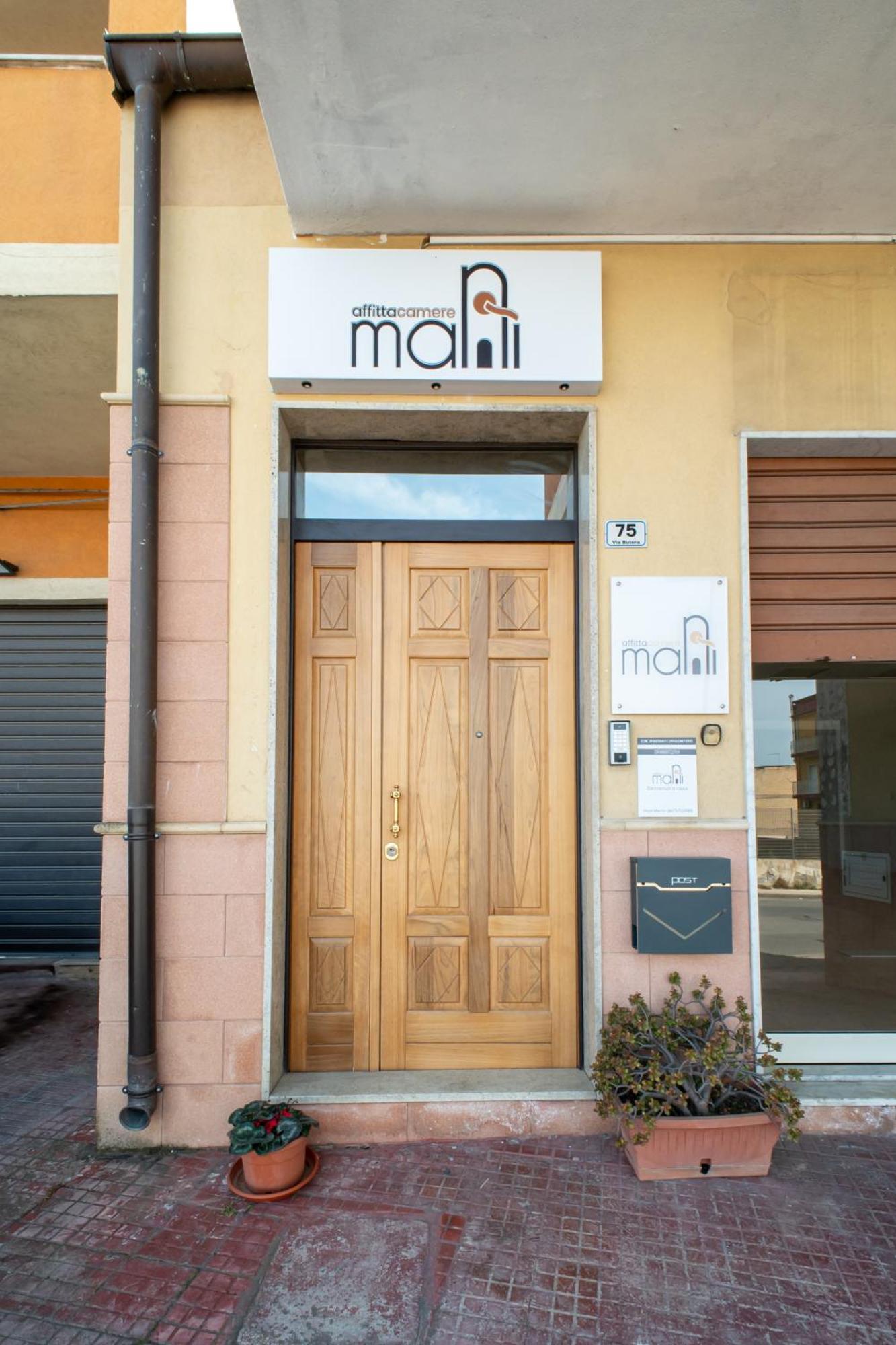 Affittacamere Mani - Camere Con Bagno Privato Gela Kültér fotó